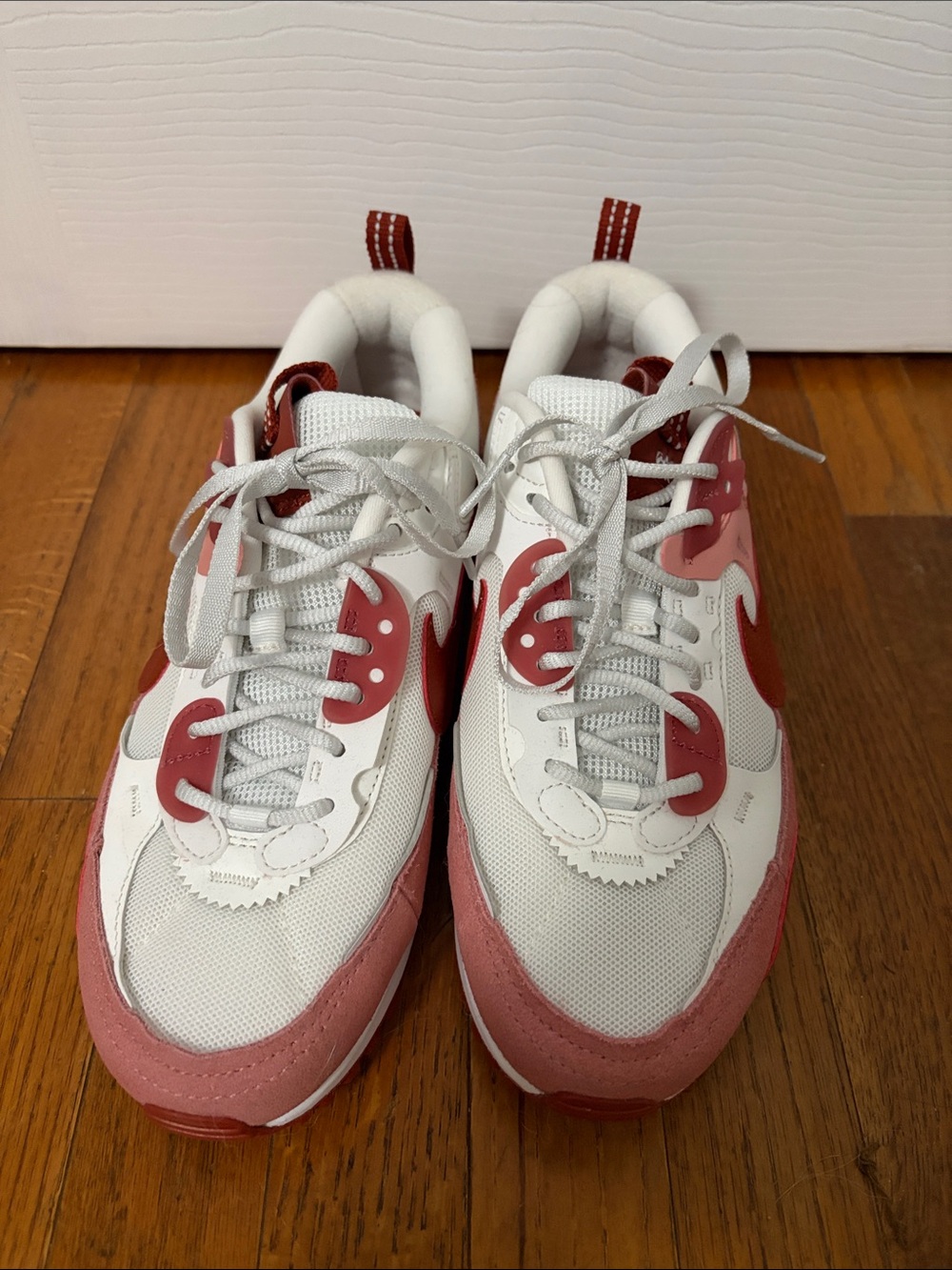 Nike AirMax Women’s Sneakers White and Pink